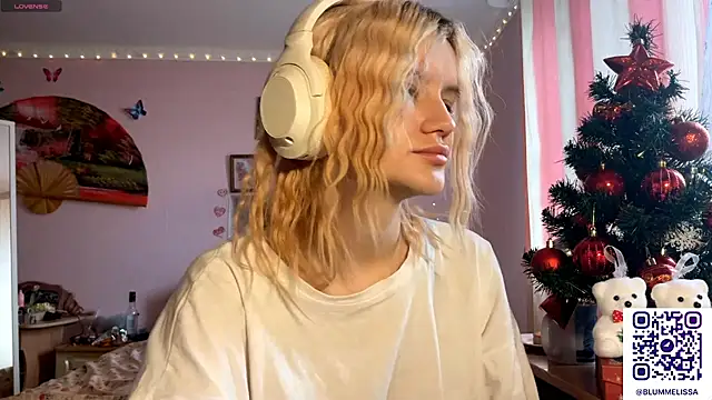 Snapshot of MelisaBloomy chatting on 12-20-25, 09:05 MelisaBloomy online show from 12-20-25, 09:05