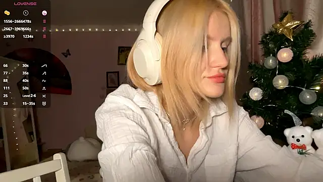 Snapshot of MelisaBloomy chatting on 01-09-26, 03:37 MelisaBloomy online show from 01-09-26, 03:37