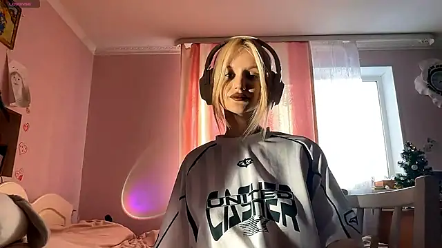 Snapshot of MelisaBloomy chatting on 01-15-26, 11:26 MelisaBloomy online show from 01-15-26, 11:26