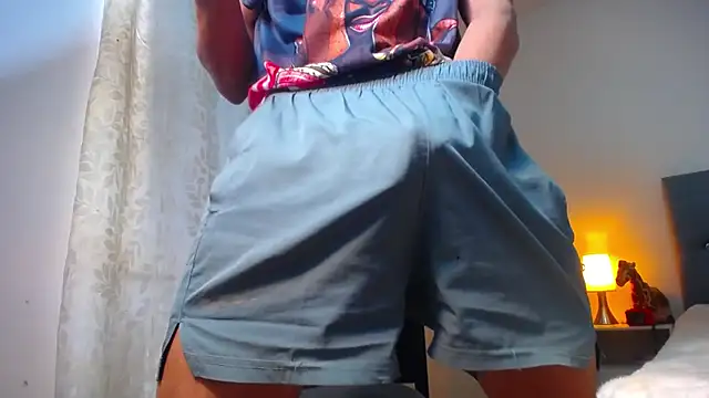 Snapshot of TOMBOYSEXX chatting on 04-23-26, 08:22 TOMBOYSEXX online show from 04-23-26, 08:22