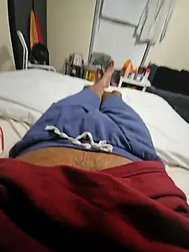 Snapshot of Gnax1 chatting on 01-10-26, 02:24 Gnax1 online show from 01-10-26, 02:24