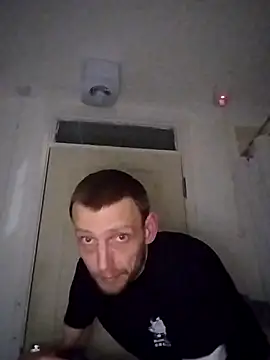 Snapshot of CrookedBunk3527 chatting on 12-19-25, 09:22 CrookedBunk3527 online show from 12-19-25, 09:22