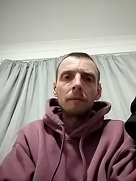 Snapshot of CrookedBunk3527 chatting on 12-21-25, 07:43 CrookedBunk3527 online show from 12-21-25, 07:43