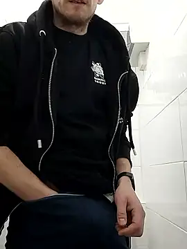 Snapshot of CrookedBunk3527 chatting on 01-14-26, 05:24 CrookedBunk3527 online show from 01-14-26, 05:24