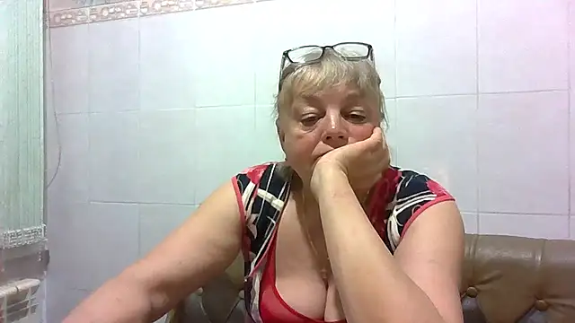 LinaLight88 online show from 04-16-26, 09:39