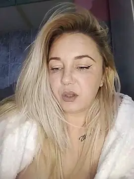 Snapshot of VeraLiubov chatting on 12-19-25, 06:20 VeraLiubov online show from 12-19-25, 06:20