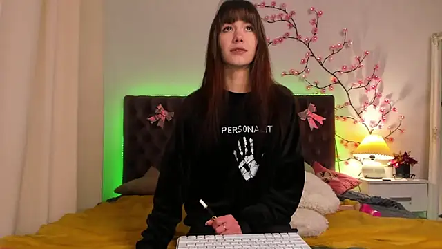 MilanaHotts online show from 02-05-26, 06:51