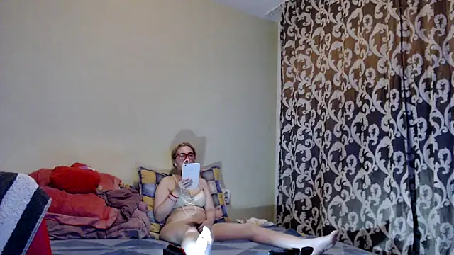 yunis32 online show from 02-07-25, 06:24