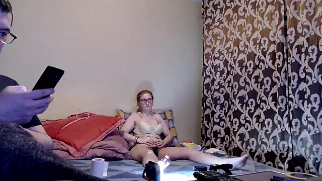 yunis32 online show from 02-14-25, 07:23