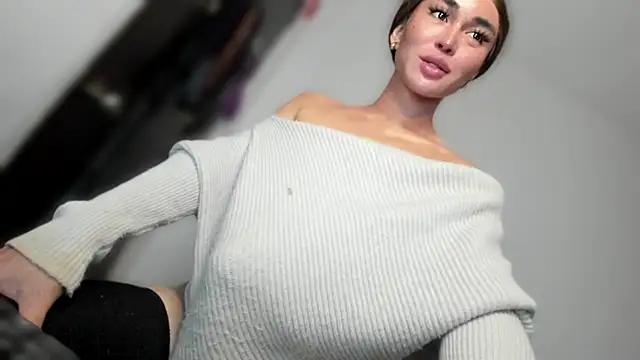 Snapshot of mxshemale_ladyboy chatting on 05-15-26, 07:21 mxshemale ladyboy online show from 05-15-26, 07:21