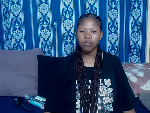 TemptingCloeXx online show from 01-08-26, 06:16