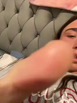 MillieB online show from 02-07-26, 03:32