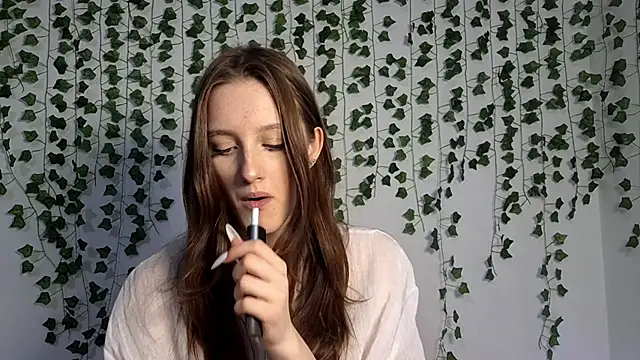 LisaBoddy online show from 02-06-26, 01:03