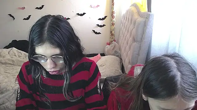 Snapshot of Briar_y_Blair chatting on 01-15-26, 05:05 Briar y Blair online show from 01-15-26, 05:05