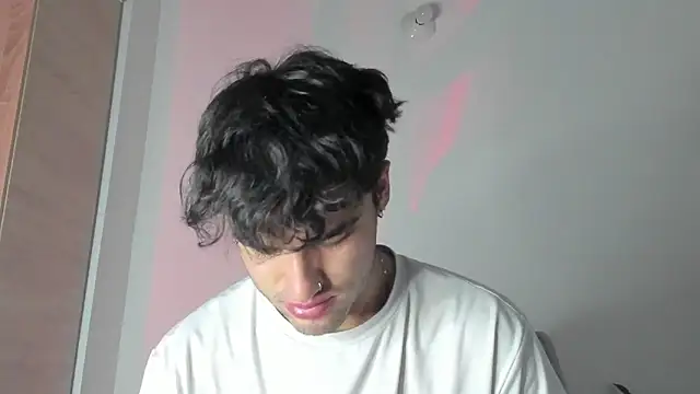 Snapshot of charlie_dicker chatting on 02-10-26, 02:15 charlie dicker online show from 02-10-26, 02:15