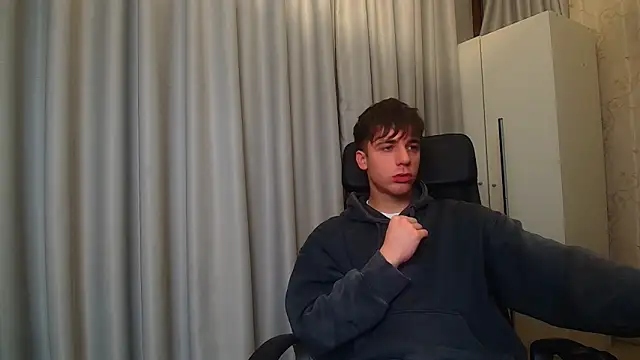 Snapshot of KellenWest chatting on 01-10-26, 05:09 KellenWest online show from 01-10-26, 05:09