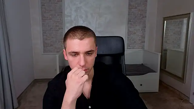 Snapshot of KellenWest chatting on 05-02-26, 04:39 KellenWest online show from 05-02-26, 04:39