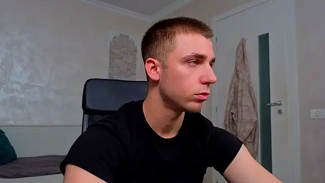 Snapshot of KellenWest chatting on 05-16-26, 04:53 KellenWest online show from 05-16-26, 04:53