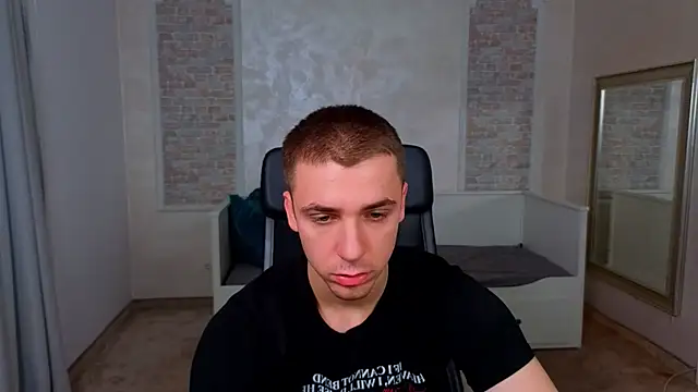 Snapshot of KellenWest chatting on 05-17-26, 04:21 KellenWest online show from 05-17-26, 04:21