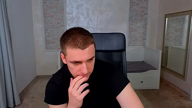 Snapshot of KellenWest chatting on 05-21-26, 04:41 KellenWest online show from 05-21-26, 04:41