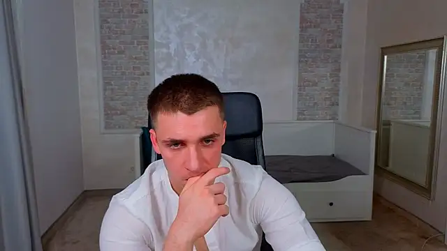 Snapshot of KellenWest chatting on 05-27-26, 05:21 KellenWest online show from 05-27-26, 05:21