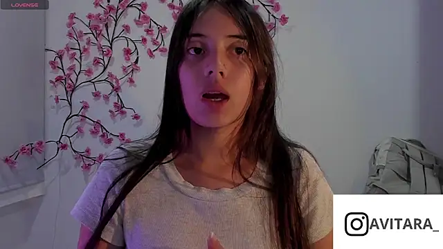 vanesita  online show from 06-10-26, 12:11