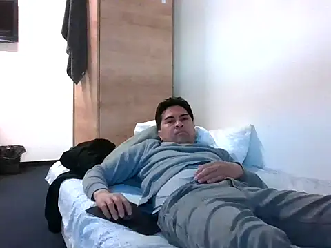 sweetpinoy2027 online show from 04-22-26, 02:40