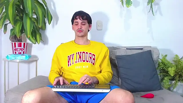 boy Dirty X online show from 06-07-26, 05:33