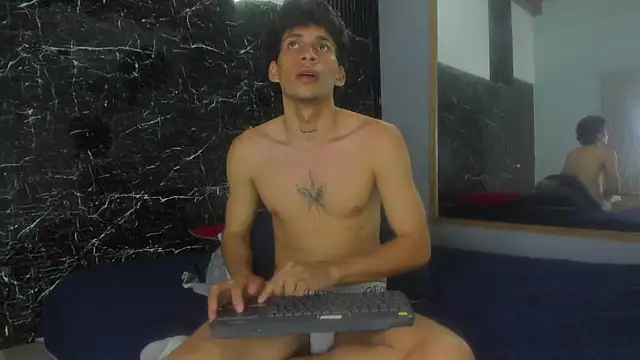 Snapshot of Emer_santos chatting on 01-06-26, 03:54 Emer santos online show from 01-06-26, 03:54