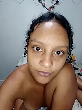 LolaAndBugs  online show from 02-06-26, 11:41