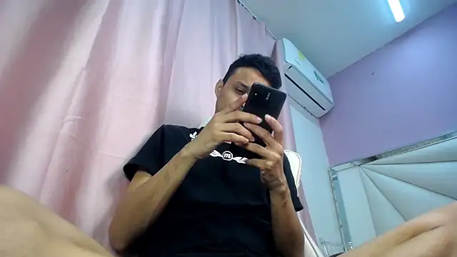 Snapshot of Ares_funn chatting on 01-07-26, 01:46 Ares funn online show from 01-07-26, 01:46