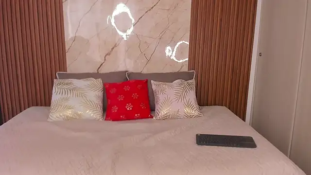 Lily Hiill7 online show from 01-13-26, 07:19