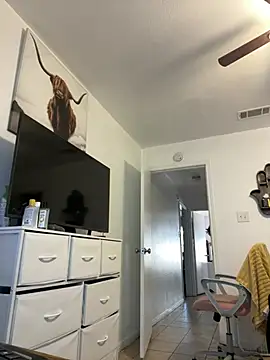 Snapshot of SweeTexasKyn chatting on 01-15-26, 10:57 SweeTexasKyn online show from 01-15-26, 10:57