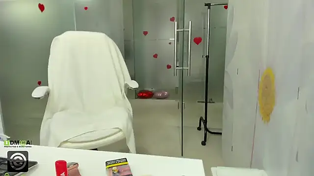 missdominna online show from 04-21-26, 02:51