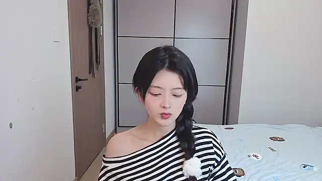 Snapshot of Koikoi___ chatting on 01-10-26, 01:51 Koikoi online show from 01-10-26, 01:51