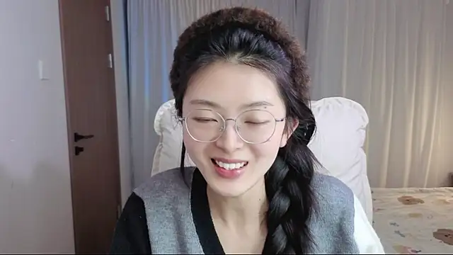 Koikoi    online show from 02-11-26, 04:50