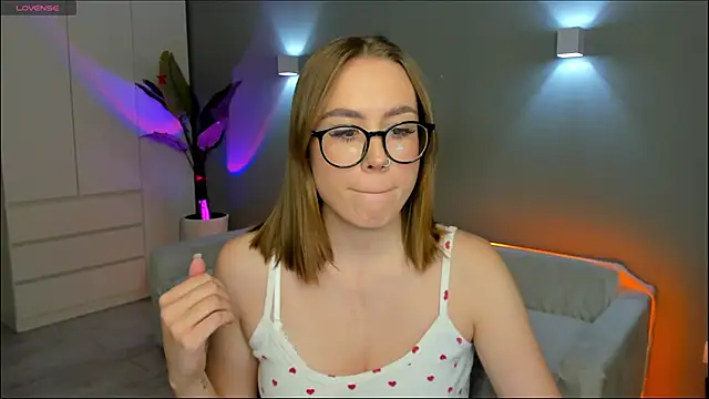 Aurelia Voss online show from 01-12-26, 09:31