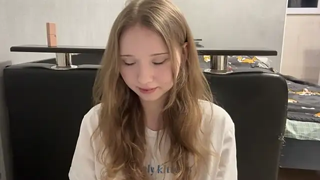 Princessofcashe online show from 12-17-25, 04:13