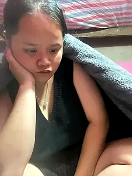 Thanhhuyen001 online show from 12-18-25, 06:52