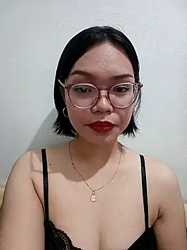 lwkfine online show from 12-19-25, 07:43