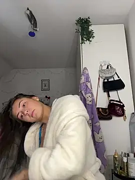 Snapshot of georgiag chatting on 01-06-26, 06:11 georgiag online show from 01-06-26, 06:11