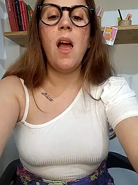 Snapshot of SofiEsteves chatting on 01-12-26, 05:07 SofiEsteves online show from 01-12-26, 05:07