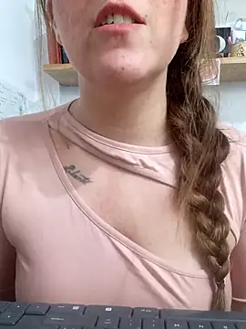 SofiEsteves online show from 04-08-26, 12:38