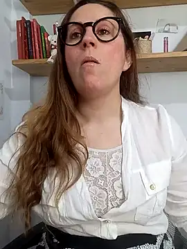 SofiEsteves online show from 05-13-26, 01:41