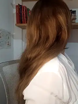 SofiEsteves online show from 06-16-26, 01:03