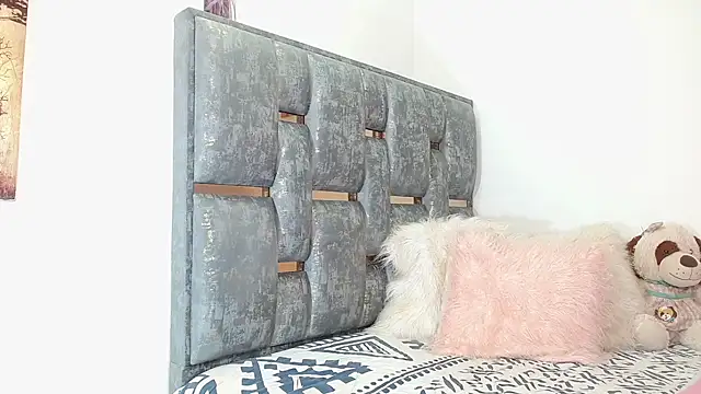 titania1502 online show from 01-06-26, 11:40