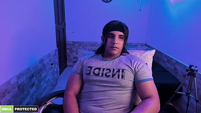 latinboyfit online show from 03-06-26, 10:23