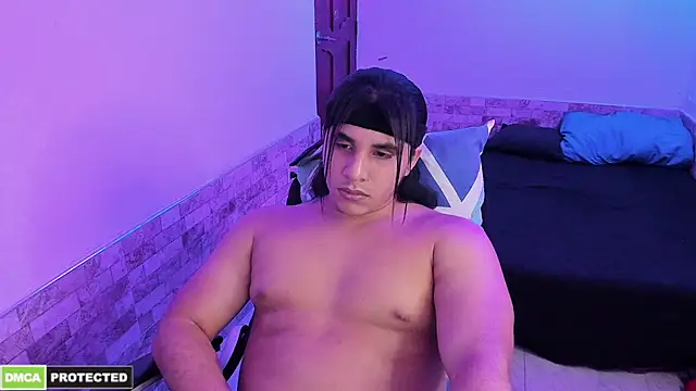Snapshot of latinboyfit chatting on 05-02-26, 05:40 latinboyfit online show from 05-02-26, 05:40