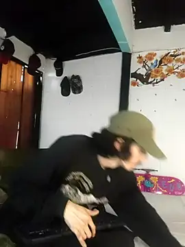 Snapshot of sk8-boy chatting on 01-15-26, 01:26 sk8-boy online show from 01-15-26, 01:26