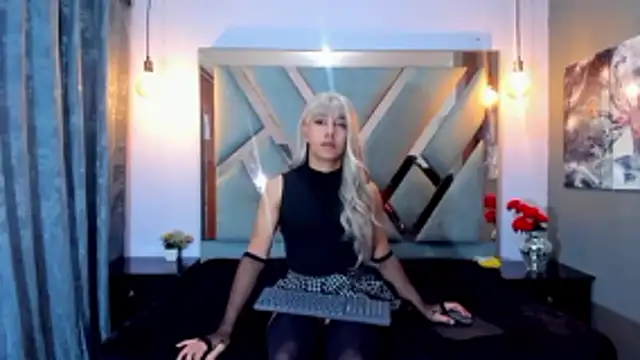 Asa Noir online show from 12-21-25, 01:18